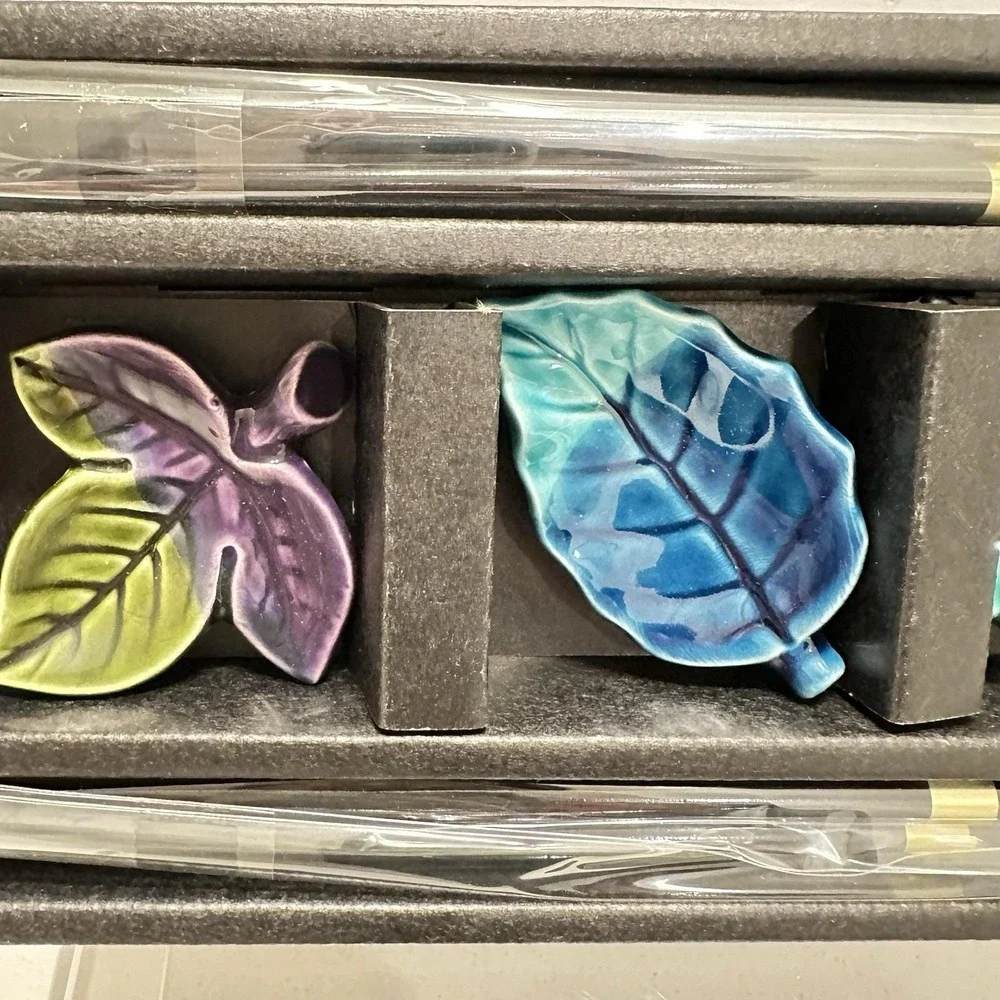 NEW Vintage‎ MADE IN JAPAN Leaf Chopsticks Holders Rests Pottery Set Of 4 Cebu